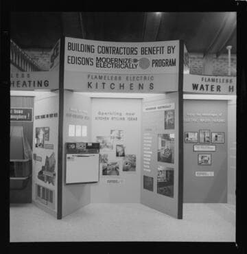Edison exhibit at a home show encouraging building contractors to build all-electrically