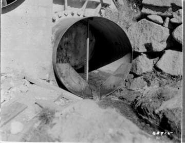 Huntington Lake, Dam 1