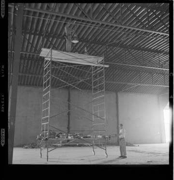 Installation of work lighting in a industrial/commercial building