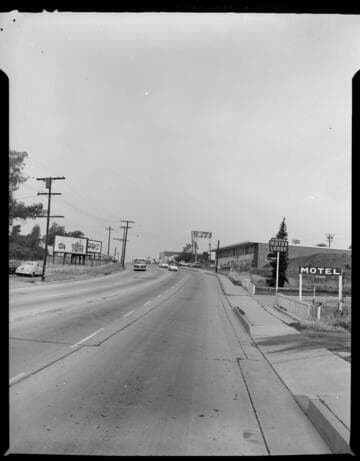Street lighting near Hub Furniture (day & night views)