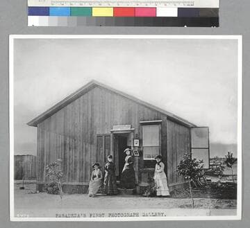 First photograph gallery in Pasadena