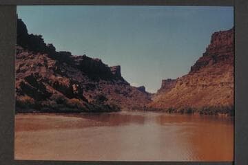 Up Cataract Canyon from Spanish Bottom