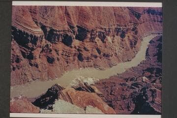 Mile 24.0 to Mile 26.0. Approximate gauge: 31,400 cfs