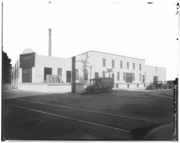 Pacific Terminal and Warehouse, 1000 South Raymond, Pasadena. 1925