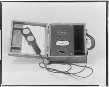 L1.1 - Lighting, misc. - Weston Foot-Candle Meter
