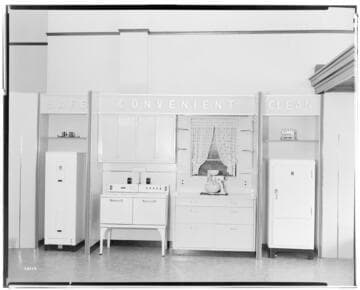 D2.4 - Displays, Fairs