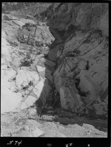 Big Creek - Mammoth Pool - General view of rock structure looking upstream