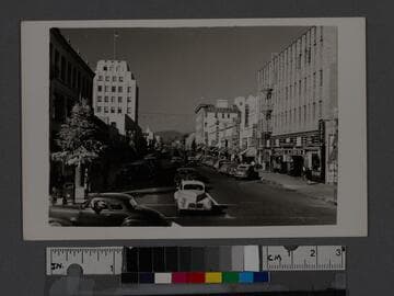 Fourth Street scene in Santa Monica