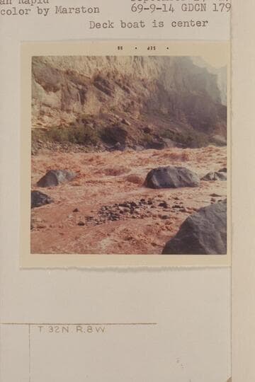 Vulcan Rapid. Deck boat is center