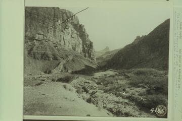 Hance Rapid. Red Canyon in foreground at right. The characteristic dyke appears on the opposite side of the river