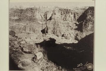 Marble Pier, Mile 24 1/2 from left bank. The wall is on the opposite side of the river