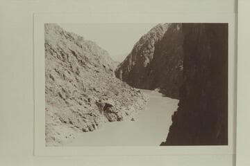 Upriver from mouth of Cottonwood Canyon. Photo taken from 50 ft. above the river