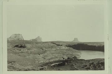 South from the left bank downriver from the mouth of Cane or Kane Creek