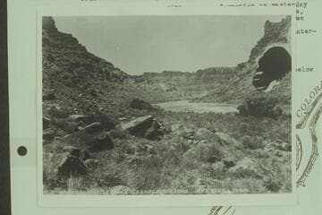 41.Station 8564 Down. Brown-Stanton party. Stanton surveyed his line along left bank from Sta. 8524 to Sta. 8723 or from Mile 216 to Mile 212.2. Caption errs. Sta. 8524 would be Mile 215.95 but camera position is approx. Mile 215.2, caption for No.4