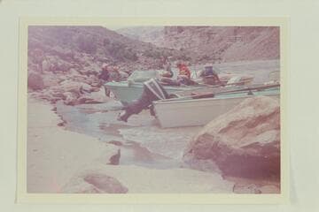 Harris-Brennan fleet. Mile 204.3 left bank. In the cove above Rapid #18. Compare LaRue photo #96 21-9-17 CTCN 204-96-5