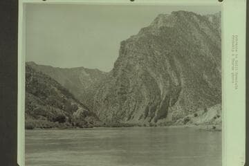 Entrance to Split Mountain. Probably a Thorne photo