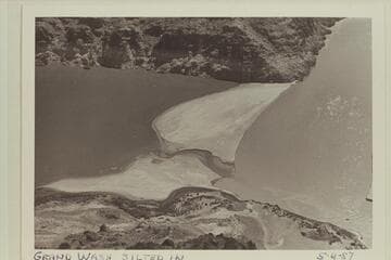The mouth of the Grand Wash silted in. The photo clearly shows how extended reservoirs are sealed off by silt bars across their mouths and left to die on the vine