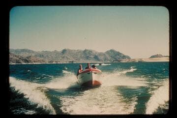 "Chariot" on Lake Mead