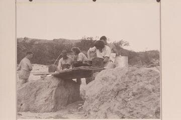 Dishwashing in the Grand Canyon; Farquhar, Kent Frost, Ros Johnson, Pauline Saylor and Garth Marston