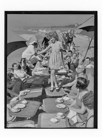 Janelle Woorl dancing on table, Deauville Club in Santa Monica