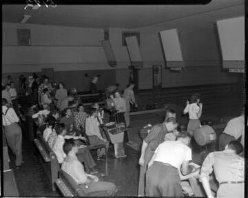 Bowling leagues in action