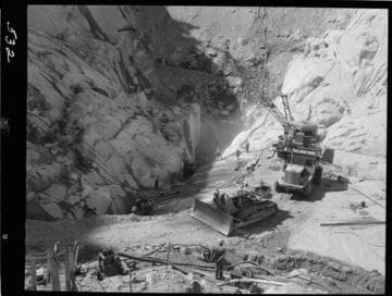 Big Creek - Mammoth Pool - Bedrock contact looking downstream
