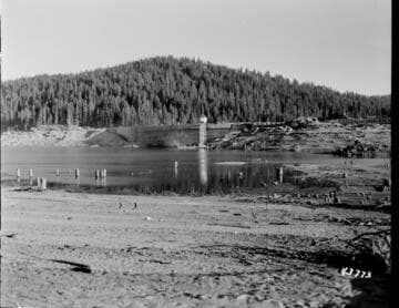 Huntington Lake Dams - Progress of steel facing