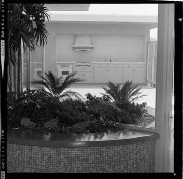 Modern 2 story home (5200 Shenandoah Ave., at Senford Ave.)