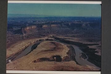 Loop of Green River between Miles 25 and 28. Stillwater Canyon