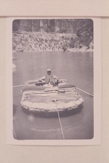 Bill Davis and his 75-lb. rapid shooter. A 55-lb. 7-man neoprene raft