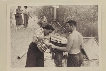 Lodell pours for Garth. Lees Ferry